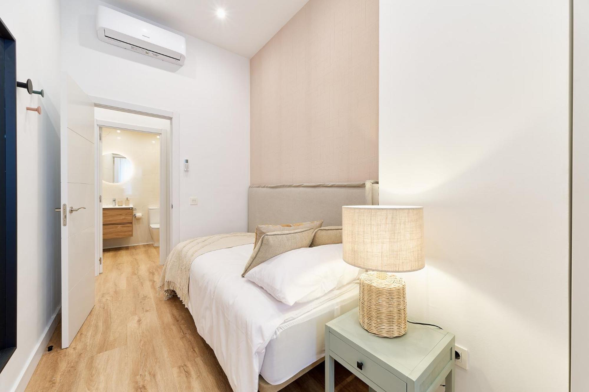 Hermes Apartment *